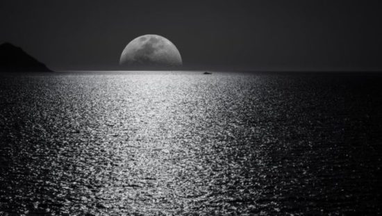 moonlight on sea